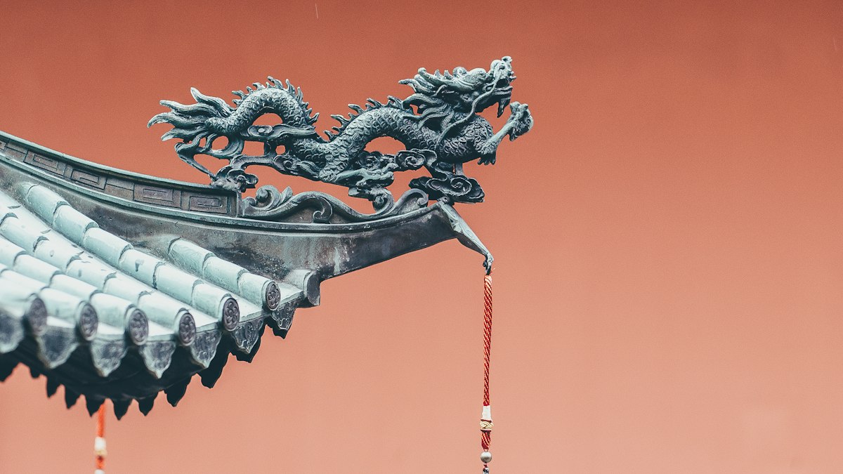 中国の寺の屋根のイメージ